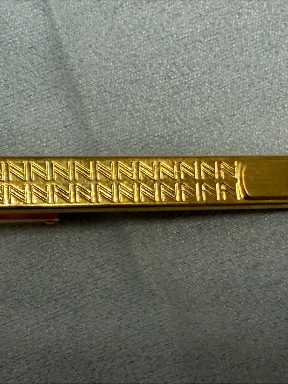 🎡🎡 Vintage- Nina Ricci Gold Tone Cufflinks and Tie Clip with Black Hexagon Inlay